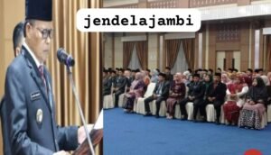 Wawako azhar hamzah Melantik 9 pejabat eselon || dan ||| di Aula Kantor Wali Kota Sungai Penuh