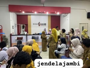 Layanan ATM Bank Jambi Masih Lumpuh, Direktur Utama Khairul Suhairi Minta Maaf Kepada Nasabah