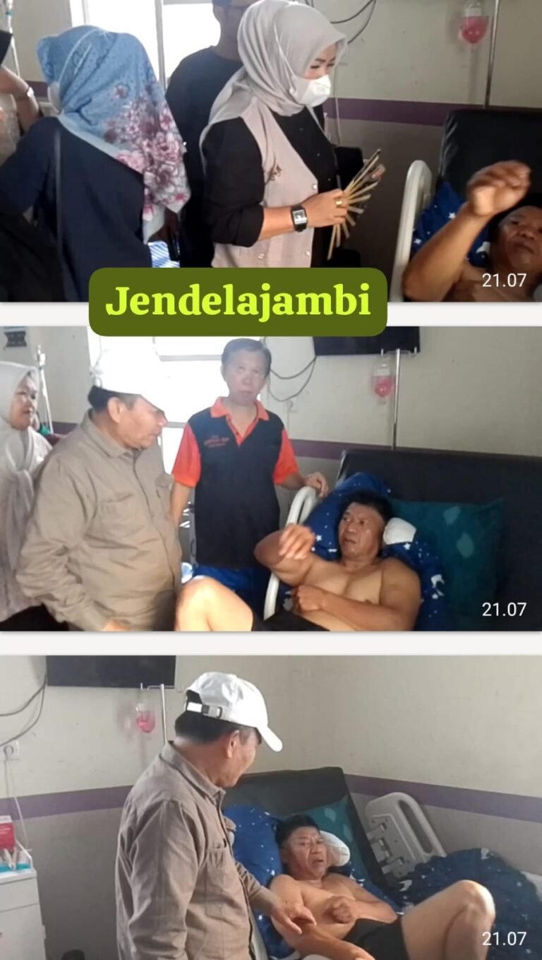 Hardizal Besuk Ketua PAC Tanah Kampung di RSUD M.H.A Thalib Sungai Penuh